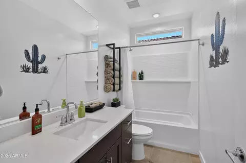 Bath - 1402 W Golden Ore Pass, Apache Junction, AZ 85120 photo 4 of 6