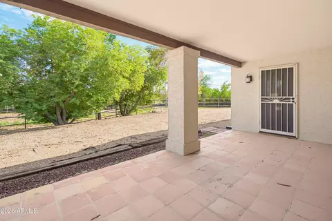 Exterior - 1302 E Maddock Rd, Phoenix, AZ 85086 photo 3 of 7