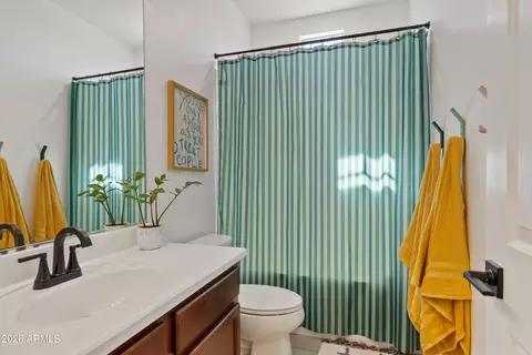 Bath - 3681 E Perkinsville St, Gilbert, AZ 85295 photo 4 of 4