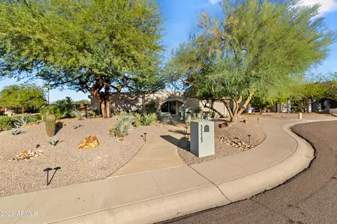 Exterior - 3315 E Malapai Dr, Phoenix, AZ 85028 photo 8 of 14