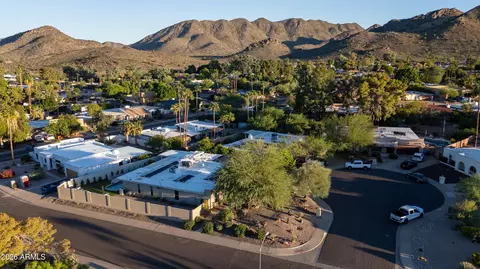 View/Area - 3315 E Malapai Dr, Phoenix, AZ 85028 photo 2 of 2