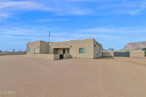 Exterior - 6590 E Tranquilo St, Apache Junction, AZ 85119 photo 2 of 9