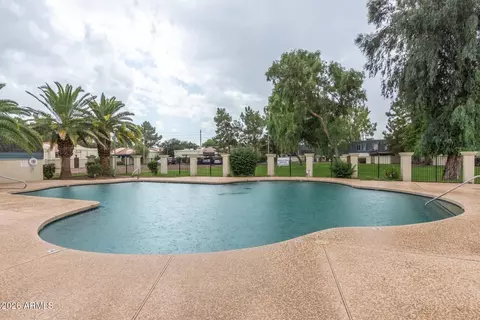 Exterior - 8109 N 32nd Dr, Phoenix, AZ 85051 photo 12 of 12
