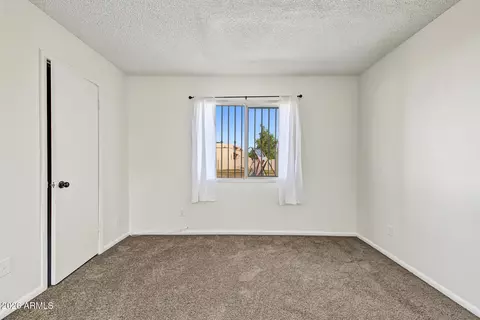 Bedroom - 8109 N 32nd Dr, Phoenix, AZ 85051 photo 5 of 6