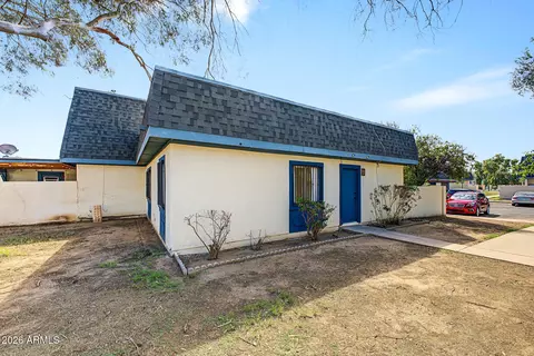 Exterior - 8109 N 32nd Dr, Phoenix, AZ 85051 photo 1 of 12