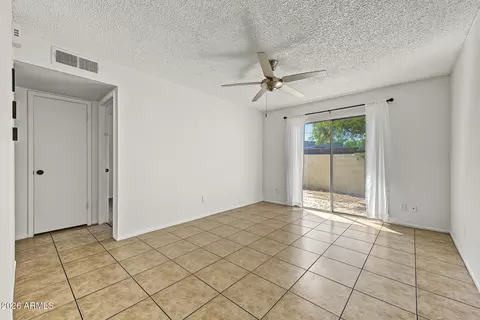 Living - 8109 N 32nd Dr, Phoenix, AZ 85051 photo 1 of 3