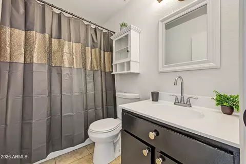 Bath - 8109 N 32nd Dr, Phoenix, AZ 85051 photo 1 of 2