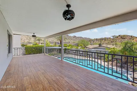 Exterior - 2229 E Belmont Ave, Phoenix, AZ 85020 photo 8 of 11