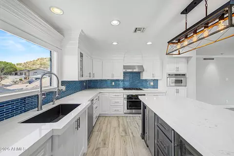 Kitchen - 2229 E Belmont Ave, Phoenix, AZ 85020 photo 3 of 3