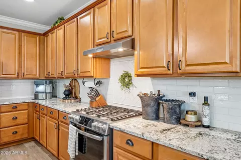 Kitchen - 1974 E Dubois Ave, Gilbert, AZ 85298 photo 4 of 5