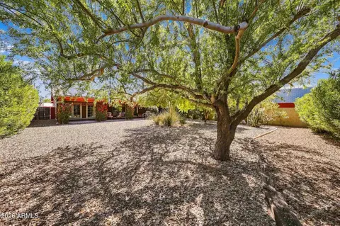 Exterior - 3992 N 14th St, Phoenix, AZ 85014 photo 7 of 8