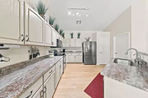 Kitchen - 3992 N 14th St, Phoenix, AZ 85014 photo 1 of 3