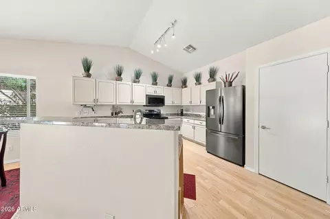 Kitchen - 3992 N 14th St, Phoenix, AZ 85014 photo 2 of 3