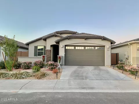 8926 W Rancho Dr, Glendale, AZ 85305