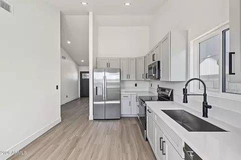 Kitchen - 9809 E Birchwood Ave, Mesa, AZ 85208 photo 3 of 4