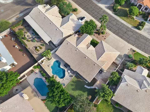 View/Area - 2734 E Vista Dr, Phoenix, AZ 85032 photo 4 of 11