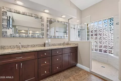 Bath - 2734 E Vista Dr, Phoenix, AZ 85032 photo 1 of 2