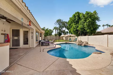 Exterior - 2734 E Vista Dr, Phoenix, AZ 85032 photo 6 of 11