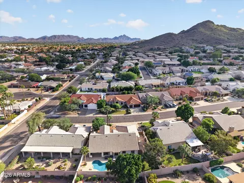 View/Area - 2734 E Vista Dr, Phoenix, AZ 85032 photo 6 of 11