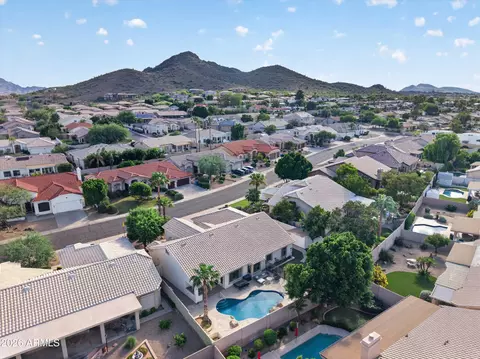 View/Area - 2734 E Vista Dr, Phoenix, AZ 85032 photo 5 of 11
