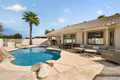 Exterior - 2734 E Vista Dr, Phoenix, AZ 85032 photo 7 of 11