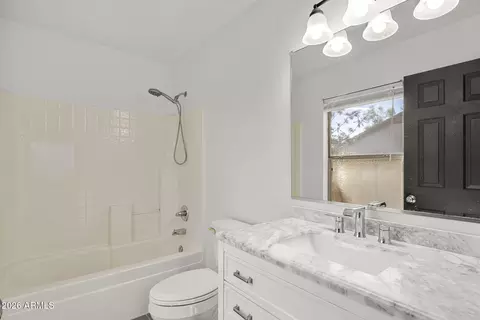Bath - 1419 N Thunderbird Ave, Gilbert, AZ 85234 photo 1 of 2