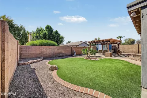 Exterior - 4675 E Summerhaven Dr, Phoenix, AZ 85044 photo 9 of 10