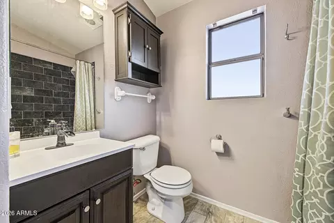 Bath - 4675 E Summerhaven Dr, Phoenix, AZ 85044 photo 3 of 3