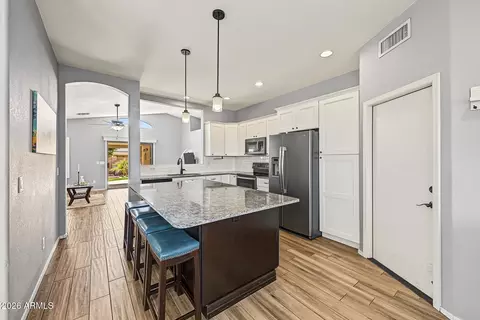 Kitchen - 4675 E Summerhaven Dr, Phoenix, AZ 85044 photo 2 of 3