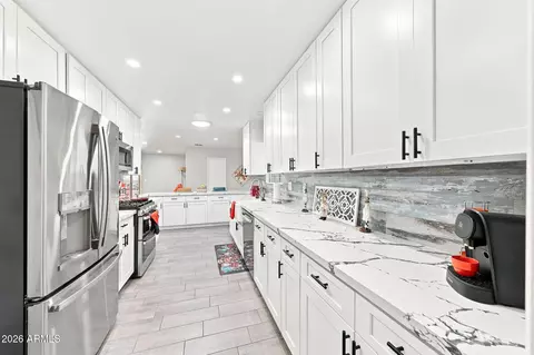 10718 W Cheryl Dr, Sun City, AZ 85351