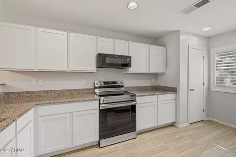 Kitchen - 1874 W Stagecoach St, Apache Junction, AZ 85120 photo 3 of 4