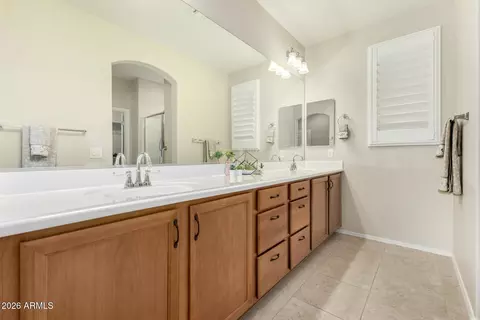Bath - 3877 N Smithsonian Dr, Florence, AZ 85132 photo 1 of 2