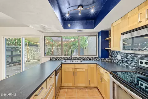 Kitchen - 4756 N 20th Ave, Phoenix, AZ 85015 photo 2 of 2