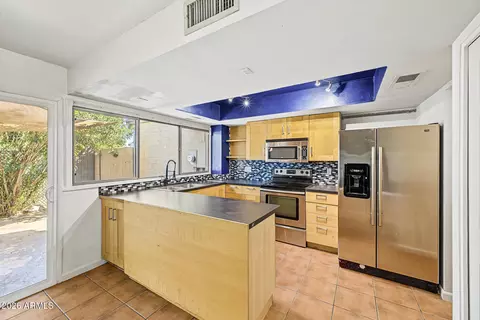 Kitchen - 4756 N 20th Ave, Phoenix, AZ 85015 photo 1 of 2