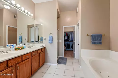 Bath - 3131 E Legacy Dr #1032, Phoenix, AZ 85042 photo 3 of 5