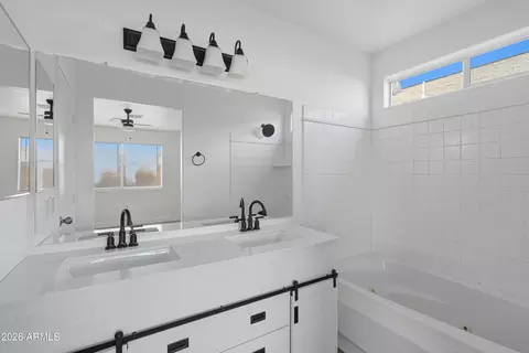 Bath - 17403 N 28 Ave, Phoenix, AZ 85053 photo 2 of 3