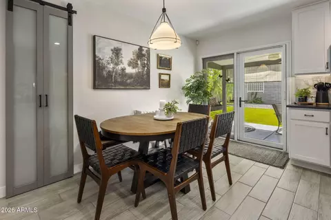 Dining - 2301 E Whitton Ave, Phoenix, AZ 85016 photo 2 of 2