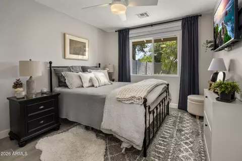 Bedroom - 2301 E Whitton Ave, Phoenix, AZ 85016 photo 3 of 3