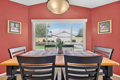 Dining - 4624 E Marilyn Rd, Phoenix, AZ 85032 photo 1 of 4