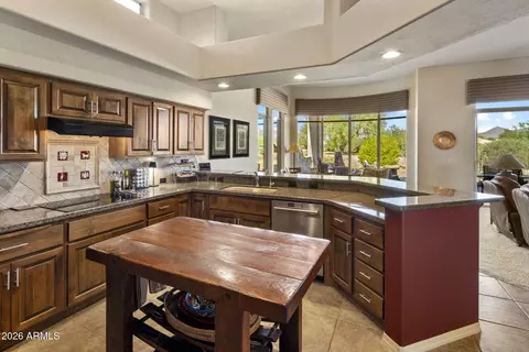 Kitchen - 19010 Eaglenest Dr E, Rio Verde, AZ 85263 photo 3 of 4