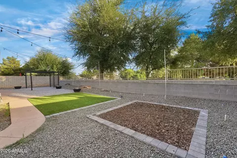 Exterior - 5633 E Grove Cir, Mesa, AZ 85206 photo 8 of 14