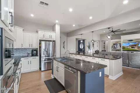 Kitchen - 3084 E Fruitvale Ct, Gilbert, AZ 85297 photo 5 of 5