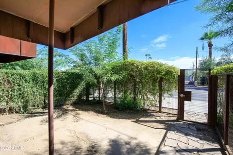 Exterior - 1145 E Whitton Ave #1008, Phoenix, AZ 85014 photo 2 of 6