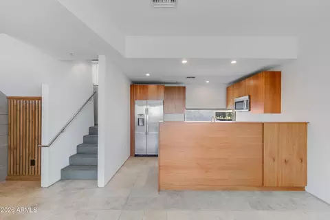Kitchen - 1145 E Whitton Ave #1008, Phoenix, AZ 85014 photo 2 of 3