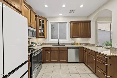 Kitchen - 3881 E Gideon Way, Gilbert, AZ 85296 photo 1 of 3