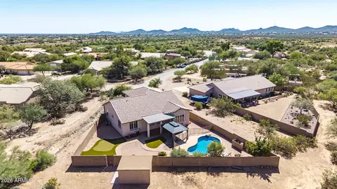 View/Area - 402 E Blue Eagle Ln, Phoenix, AZ 85086 photo 9 of 9