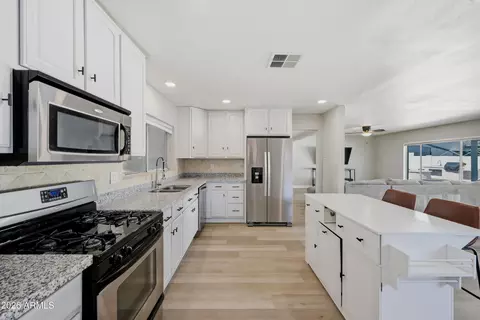 Kitchen - 3040 E Dahlia Dr, Phoenix, AZ 85032 photo 1 of 2