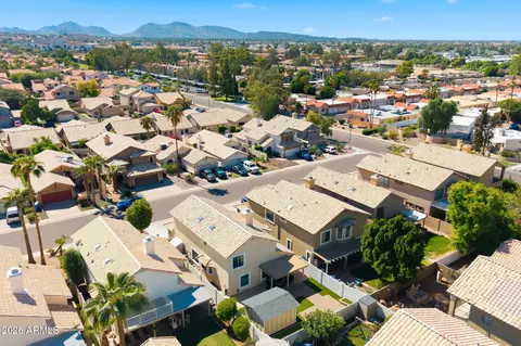 View/Area - 1218 E Villa Rita Dr, Phoenix, AZ 85022 photo 4 of 6