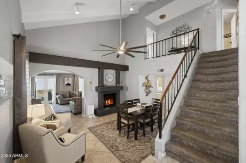 Entry Way - 1218 E Villa Rita Dr, Phoenix, AZ 85022 photo 2 of 6