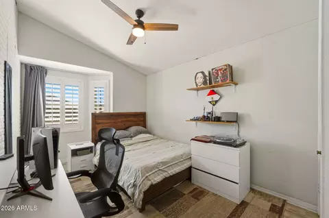 Bedroom - 1218 E Villa Rita Dr, Phoenix, AZ 85022 photo 4 of 5